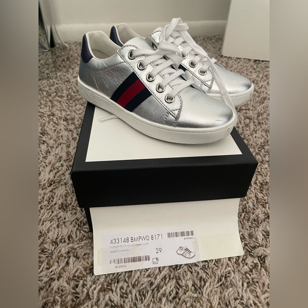 Gucci Silver Kids Sneakers with Red and Blue Stripes
